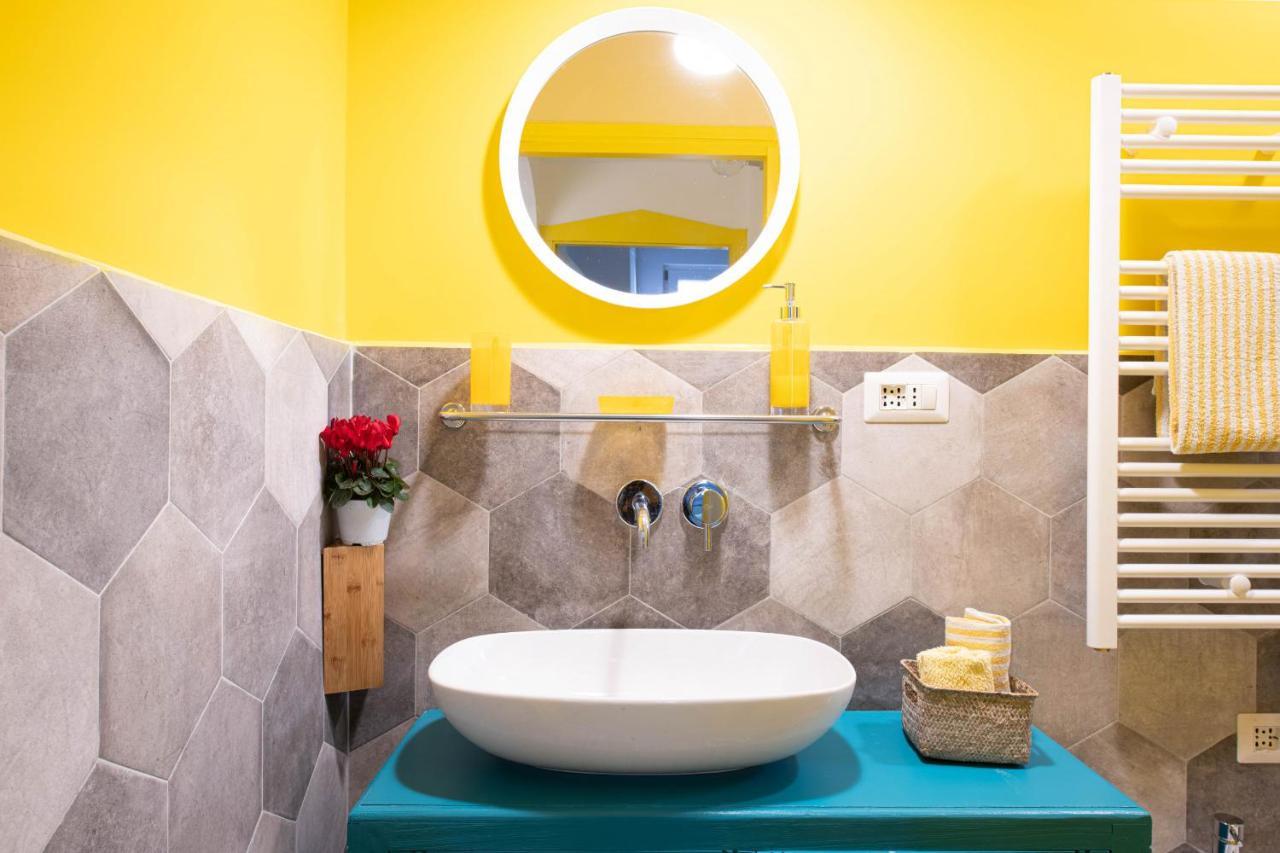 Trastevere Colorful Apartment With Terrace! Рим Экстерьер фото