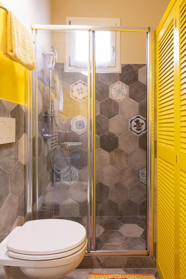 Trastevere Colorful Apartment With Terrace! Рим Экстерьер фото