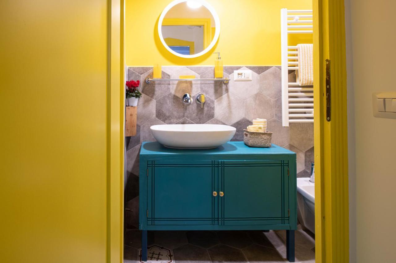 Trastevere Colorful Apartment With Terrace! Рим Экстерьер фото