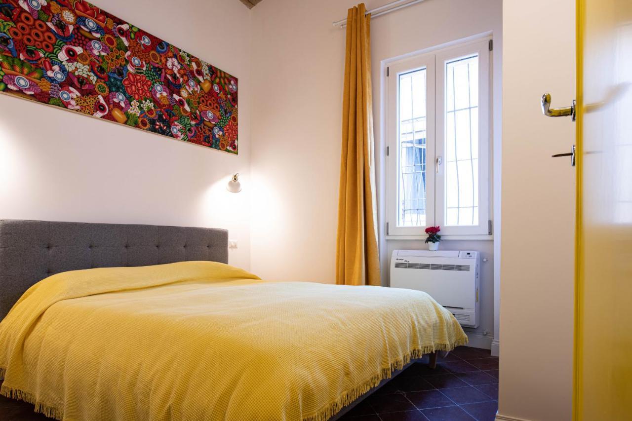 Trastevere Colorful Apartment With Terrace! Рим Экстерьер фото